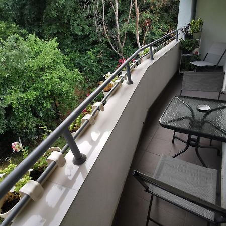 Appartamento Zagrebska Flat Skopje Esterno foto