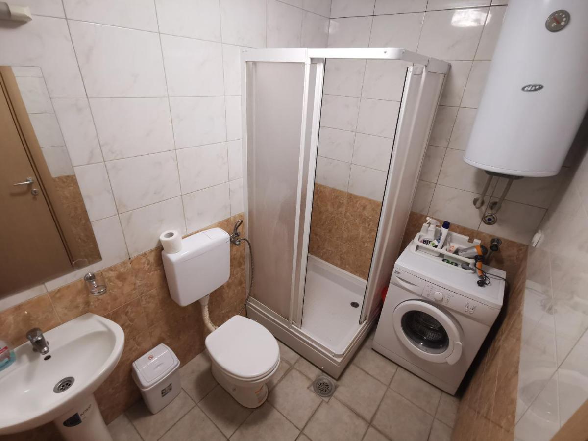 Appartamento Zagrebska Flat Skopje Esterno foto