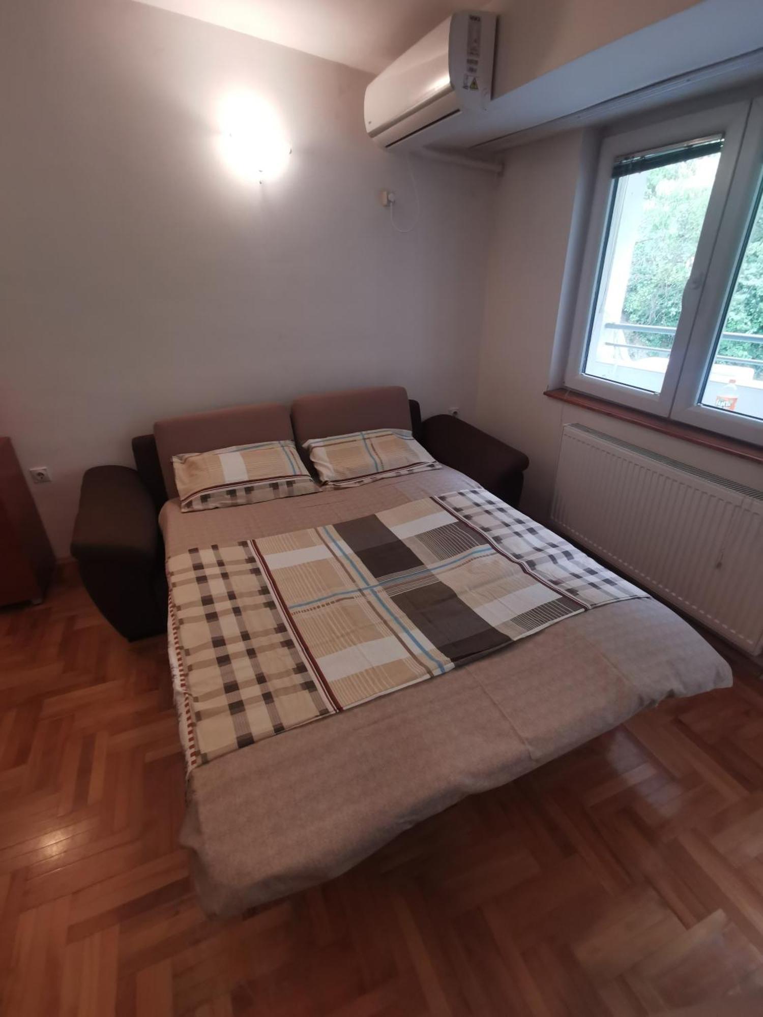 Appartamento Zagrebska Flat Skopje Esterno foto